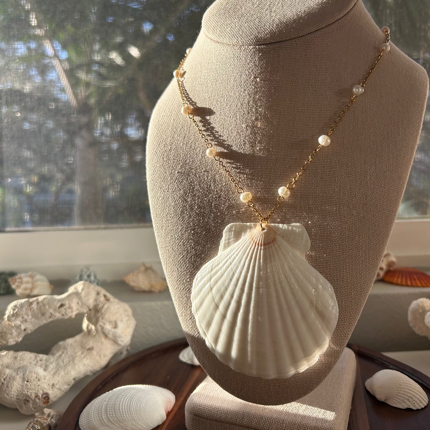 Pearl Chain Seashell Statement Necklace