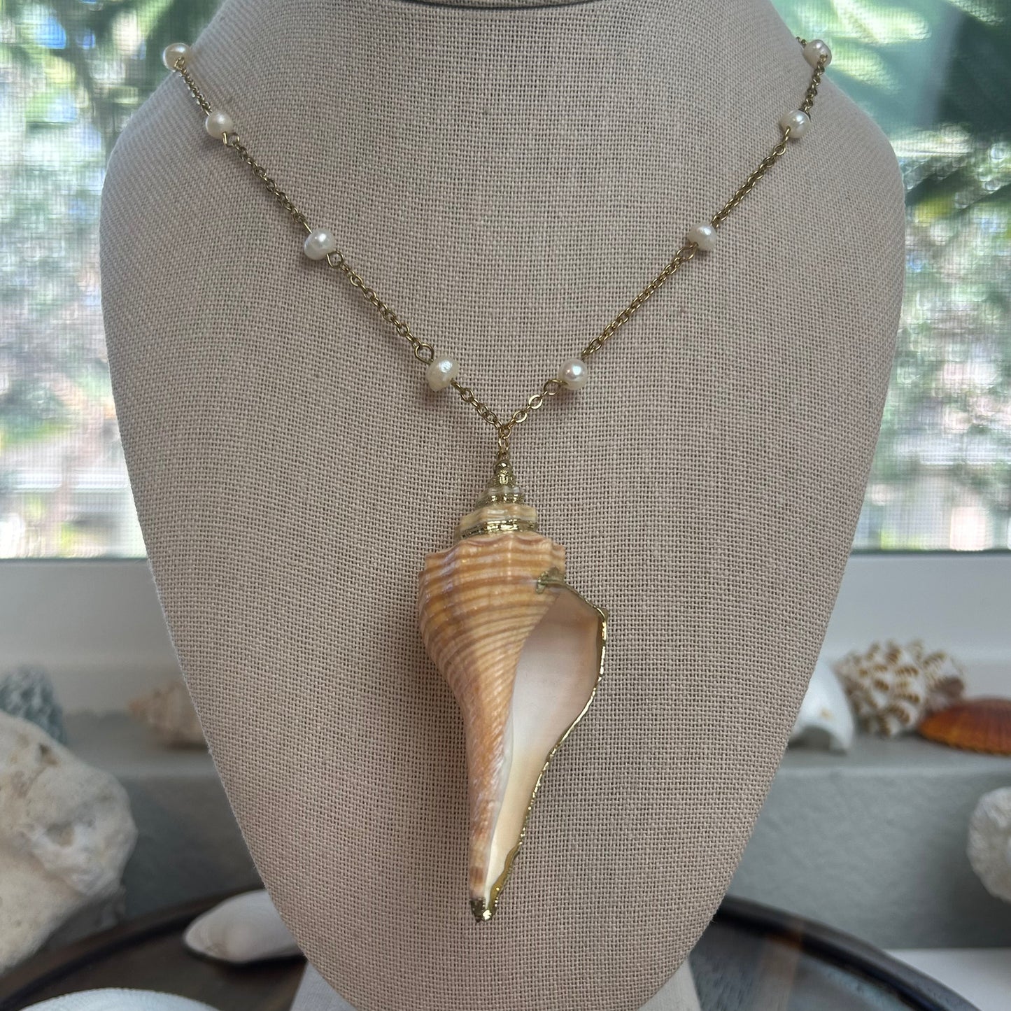 Seashell Conch & Pearls Pendant Necklace
