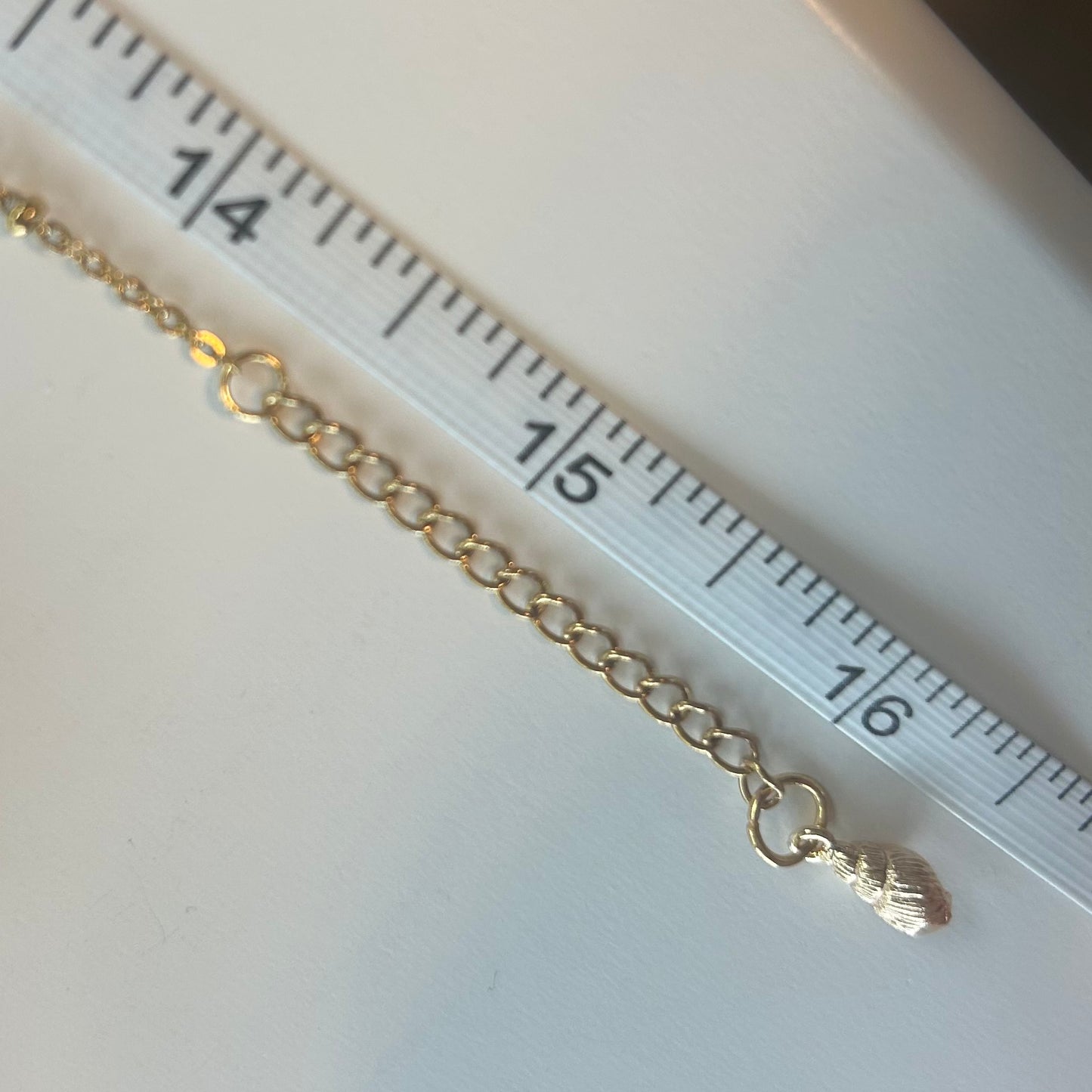 Dainty Fluid Form Mother of Pearl Elegant Necklace