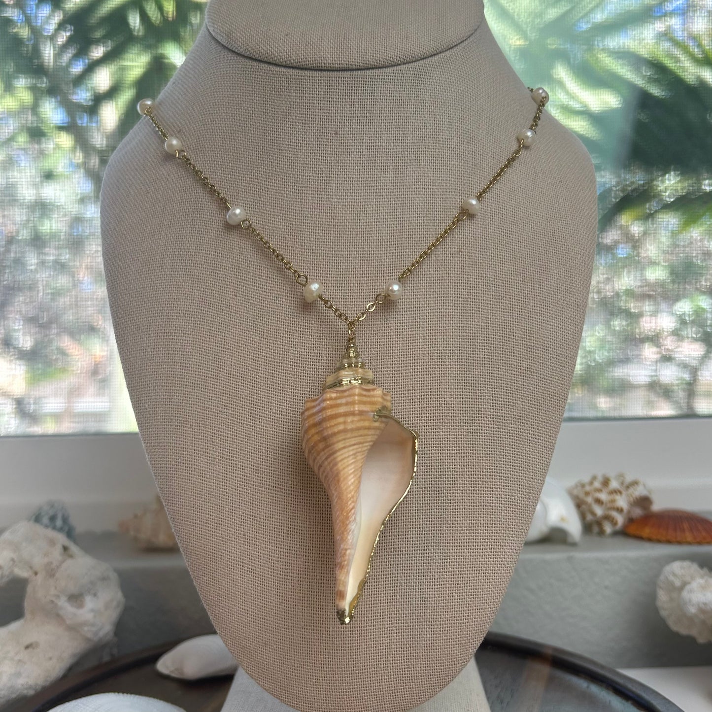 Seashell Conch & Pearls Pendant Necklace