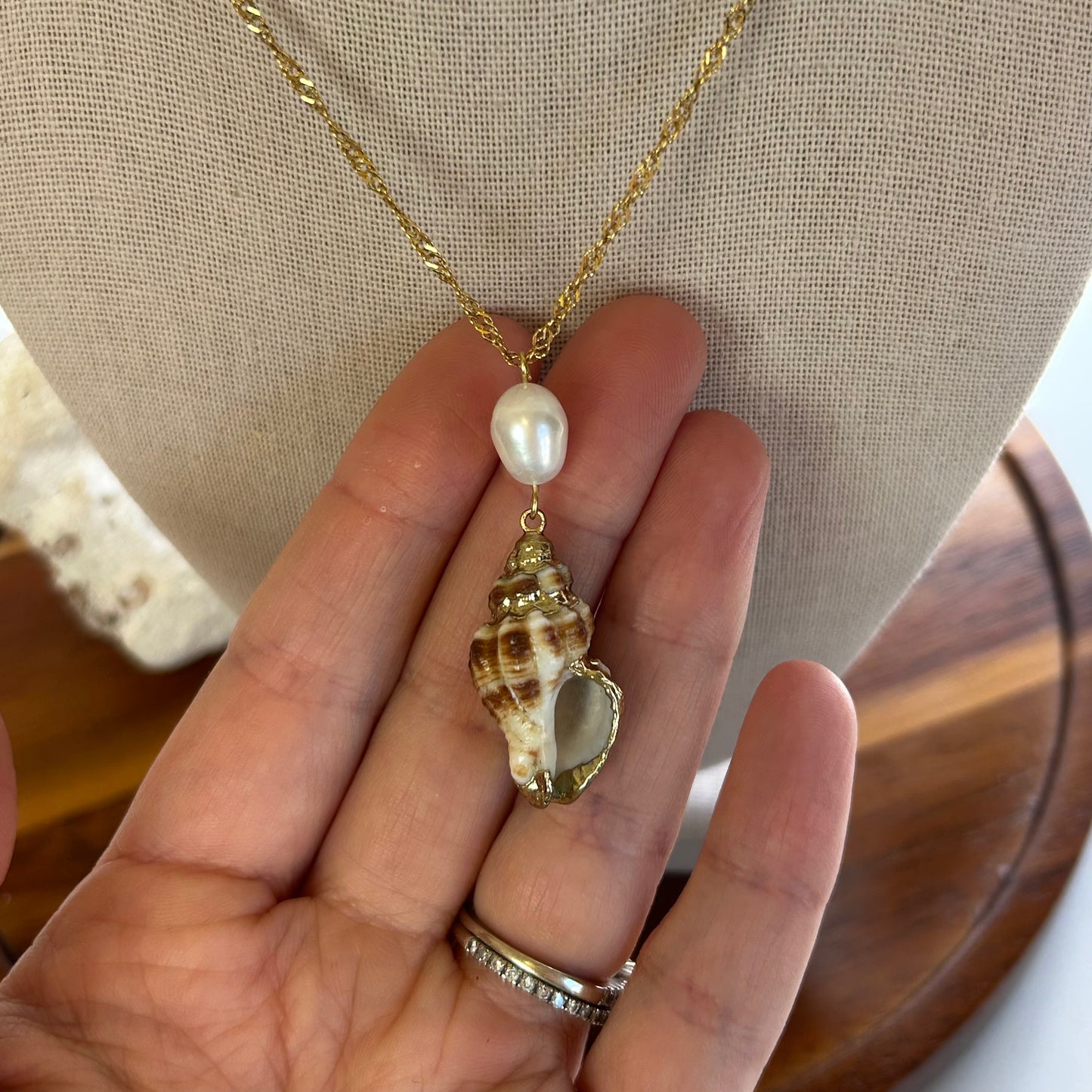Shell Pearl Drop Necklace