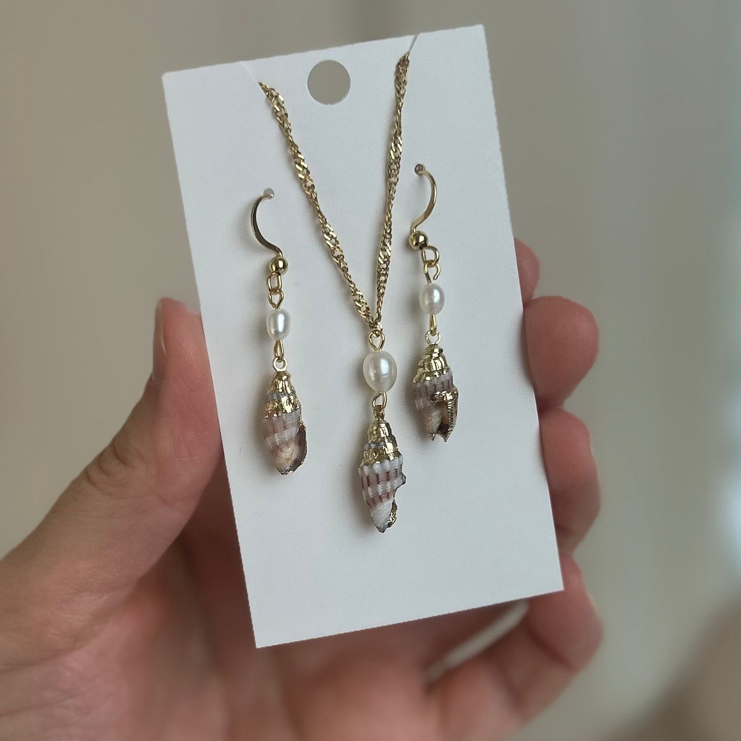 Pearl Drop Shell Earrings & Necklace Gift Set