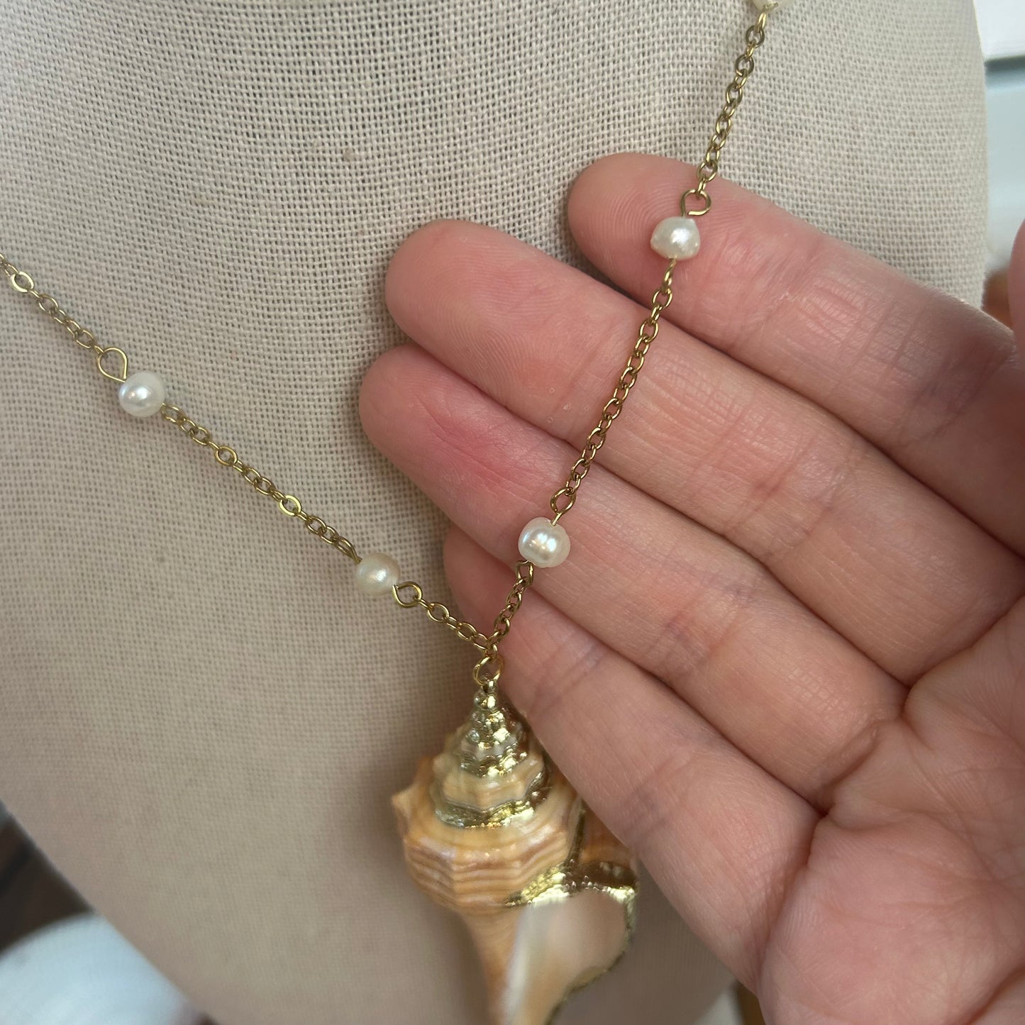 Seashell Conch & Pearls Pendant Necklace