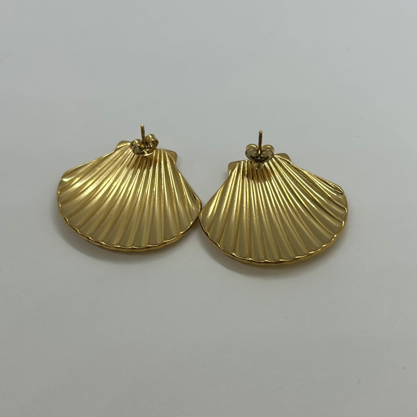 Statement Shell Earring Studs
