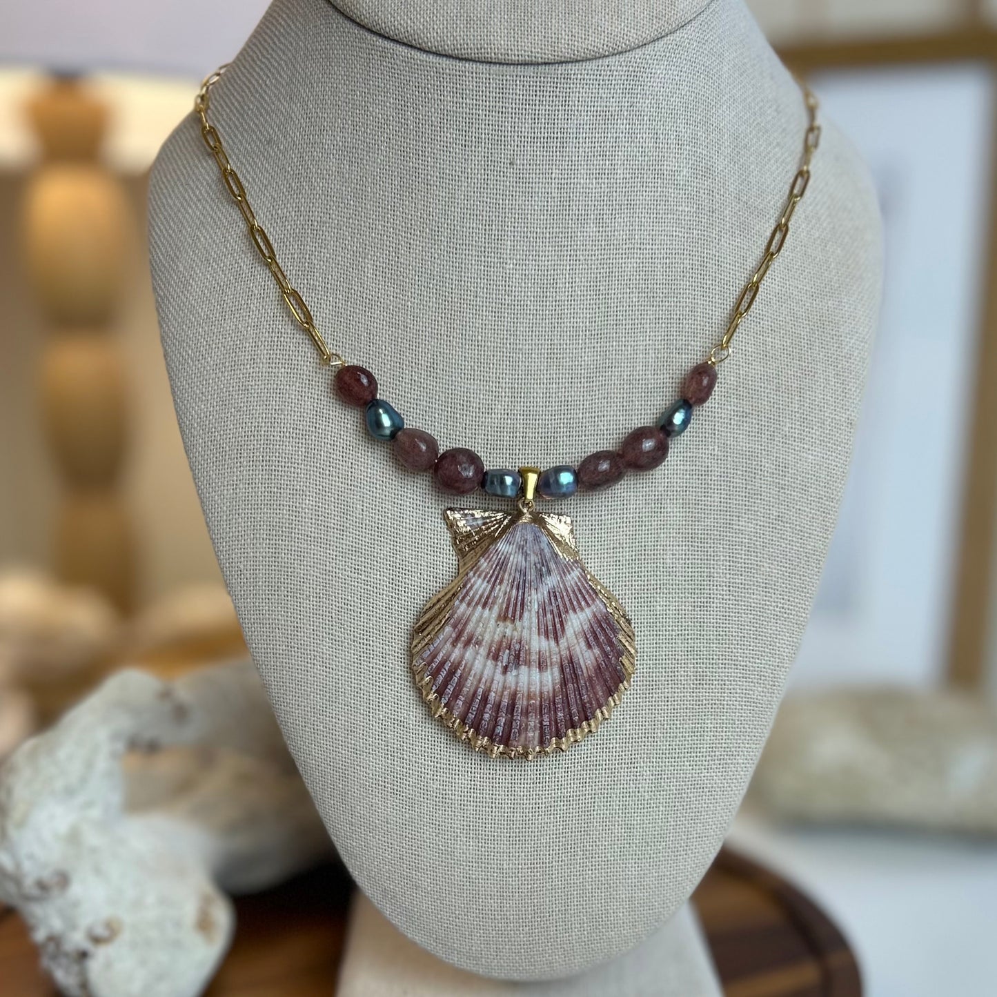 Dark Pearl & Stone Shell Necklace