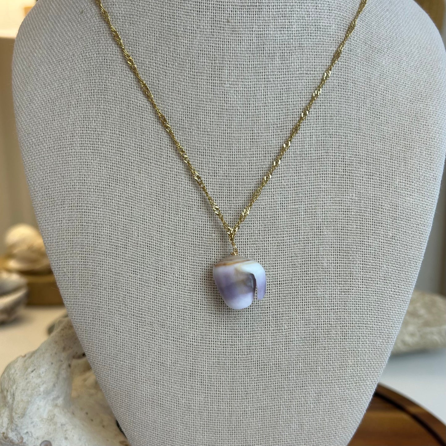 Cone Shell Pearl Inlay Necklace