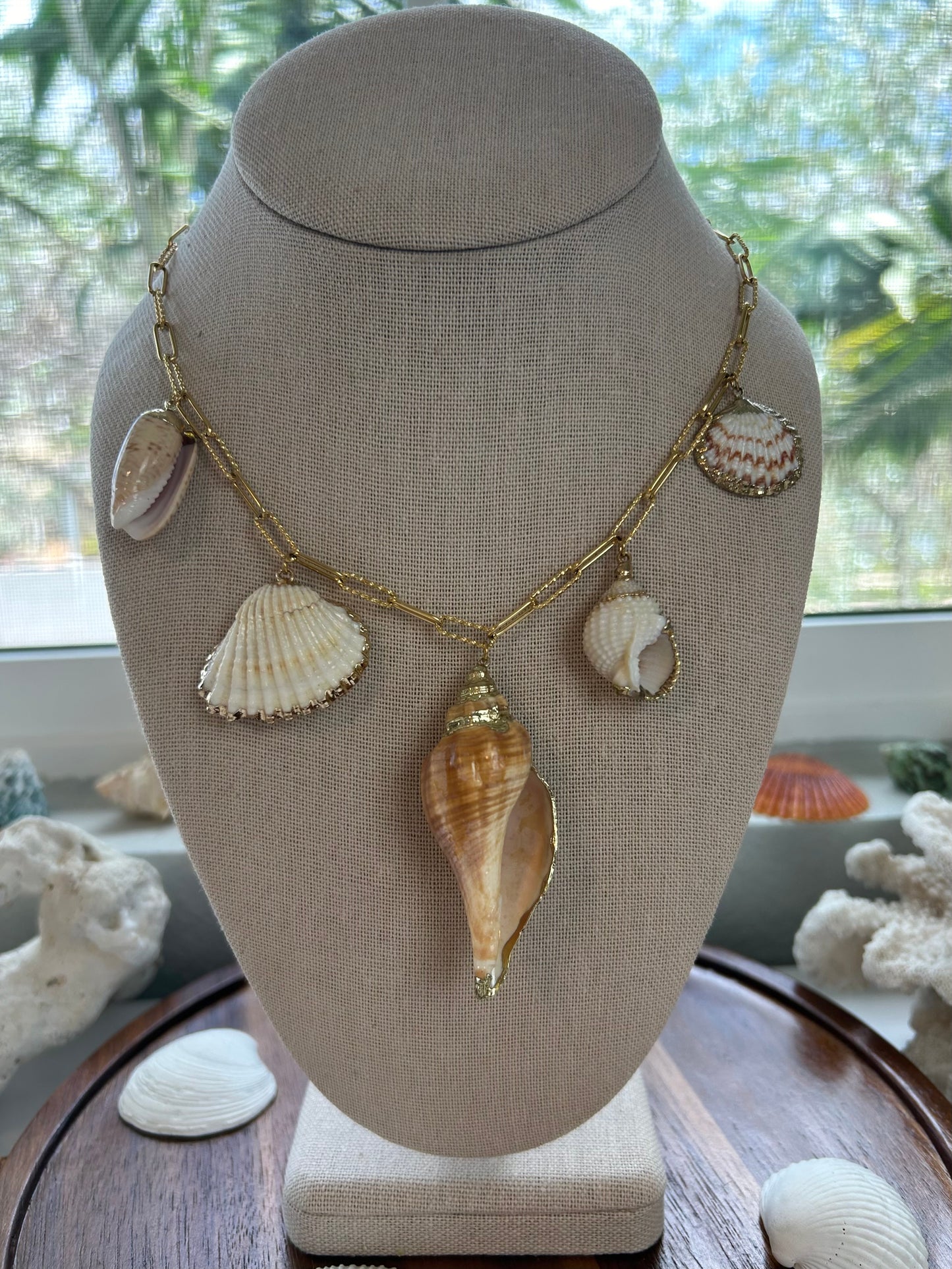 Beachy Vibes Seashell Statement Necklace