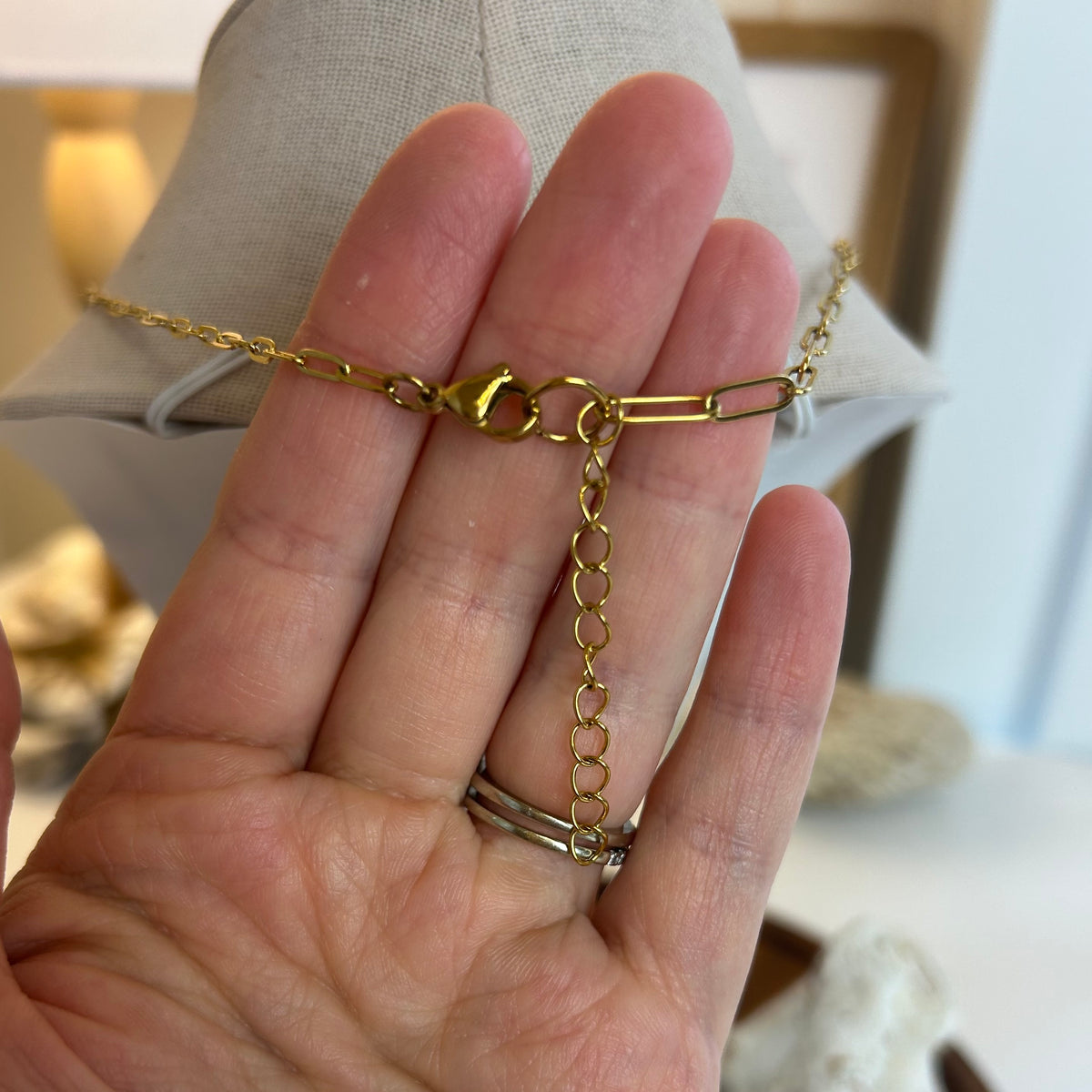 Asymmetrical Stone Murex Shell Necklace