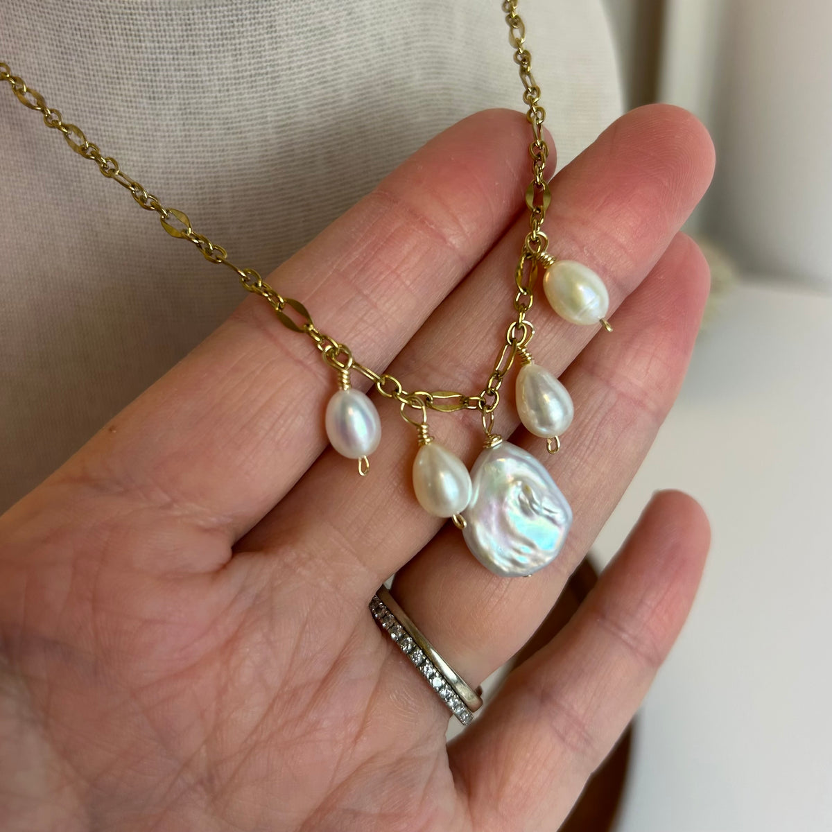 Teardrop Pearl Chorus Necklace