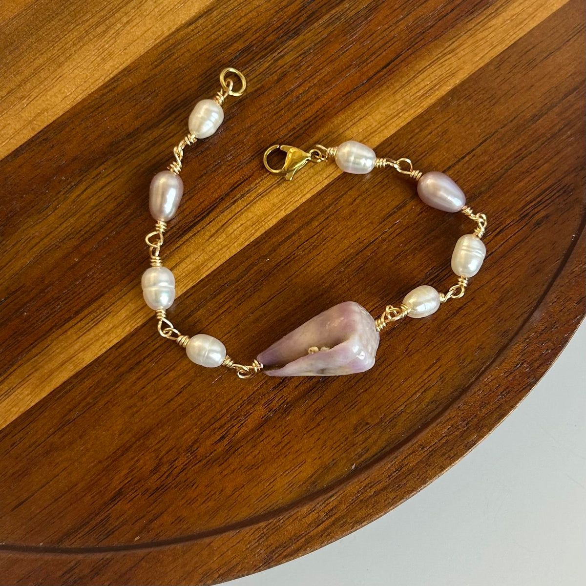 Lavender Cone Shell Pearl Bracelet