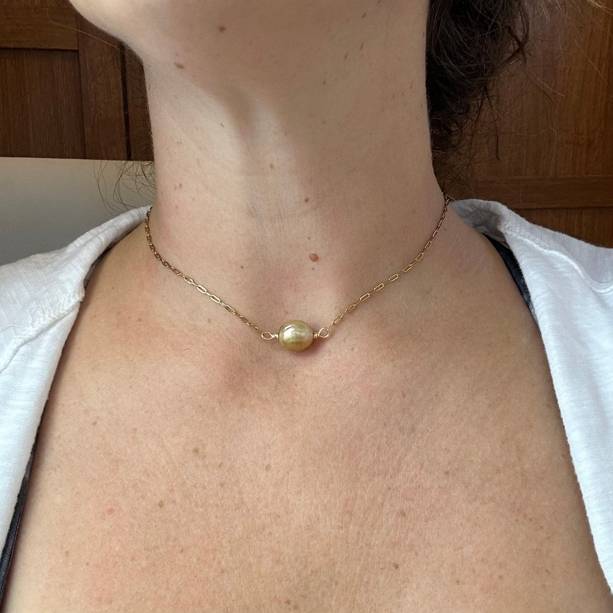 Honey Pearl Choker Necklace