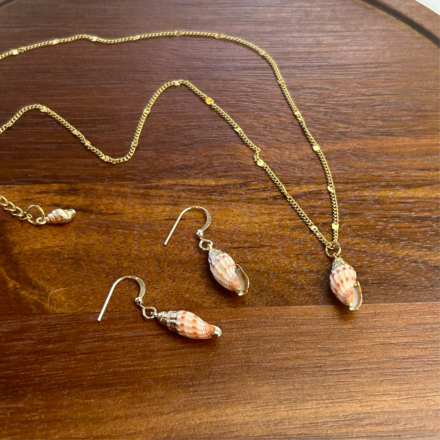 Dainty Mini Seashells Pendant and Earrings Set