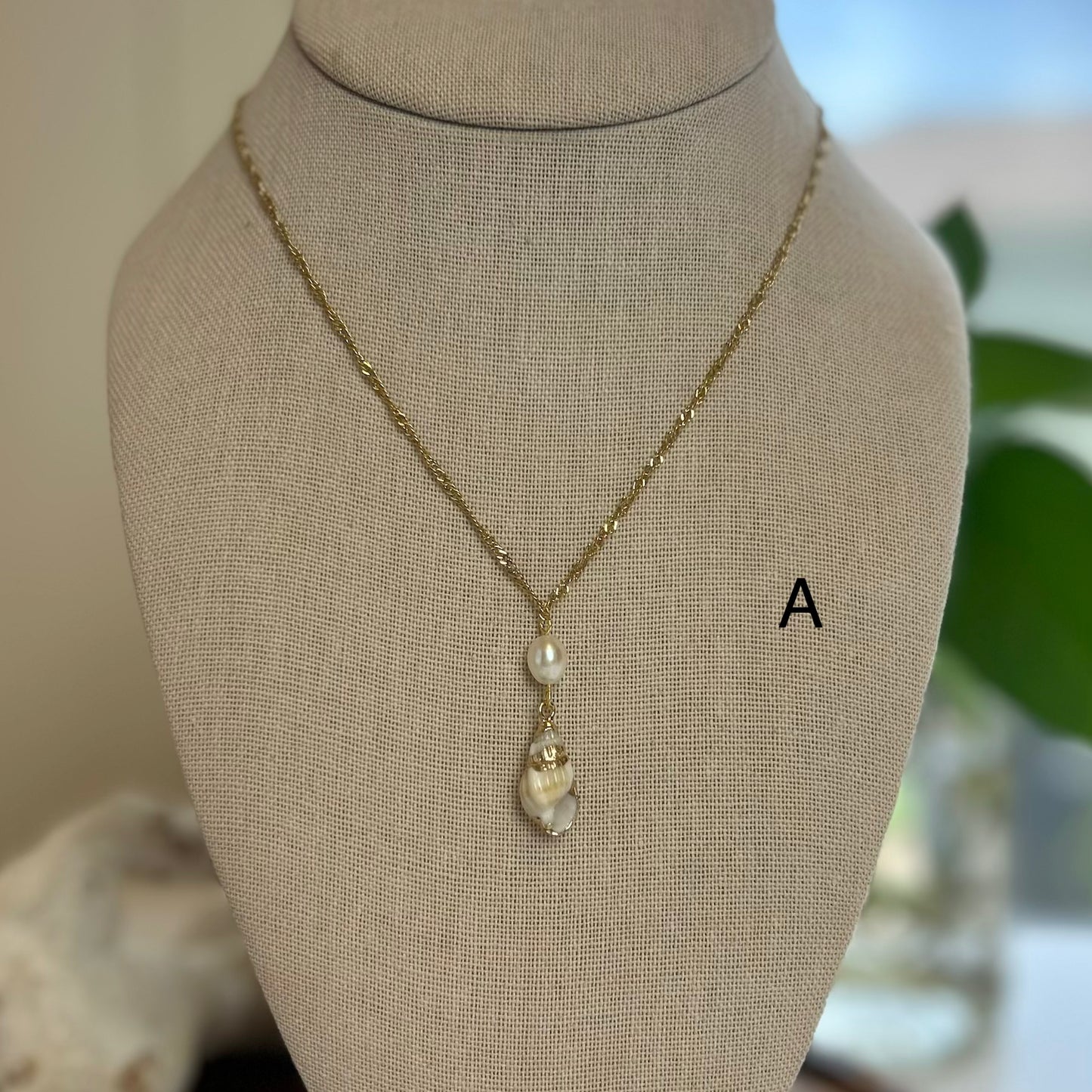 Pearl Drop Conch Shell Necklace Varieties