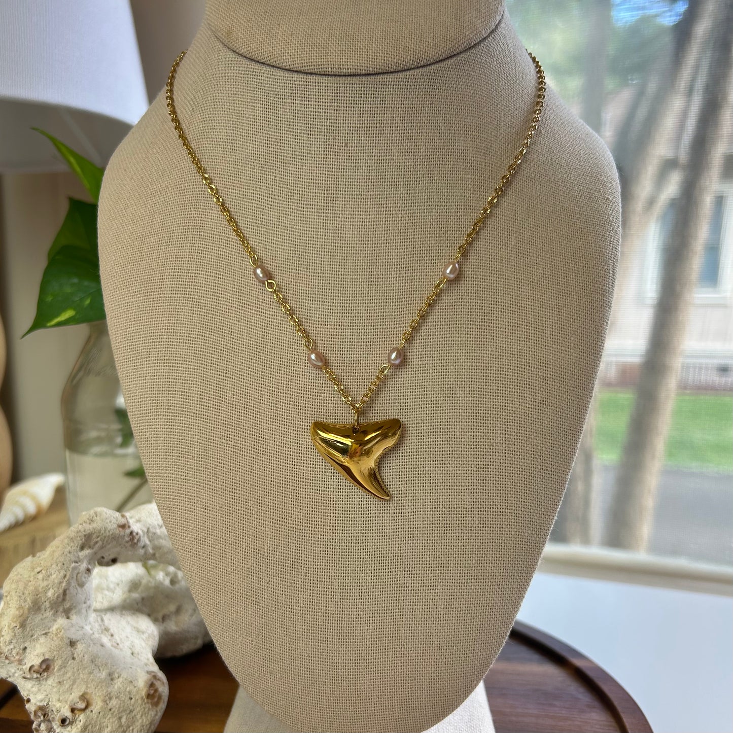Shark Tooth & Petite Pearls Necklace
