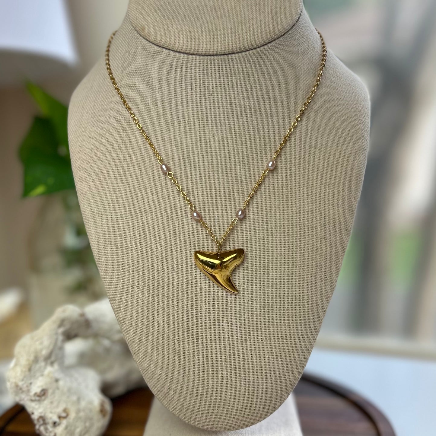 Shark Tooth & Petite Pearls Necklace