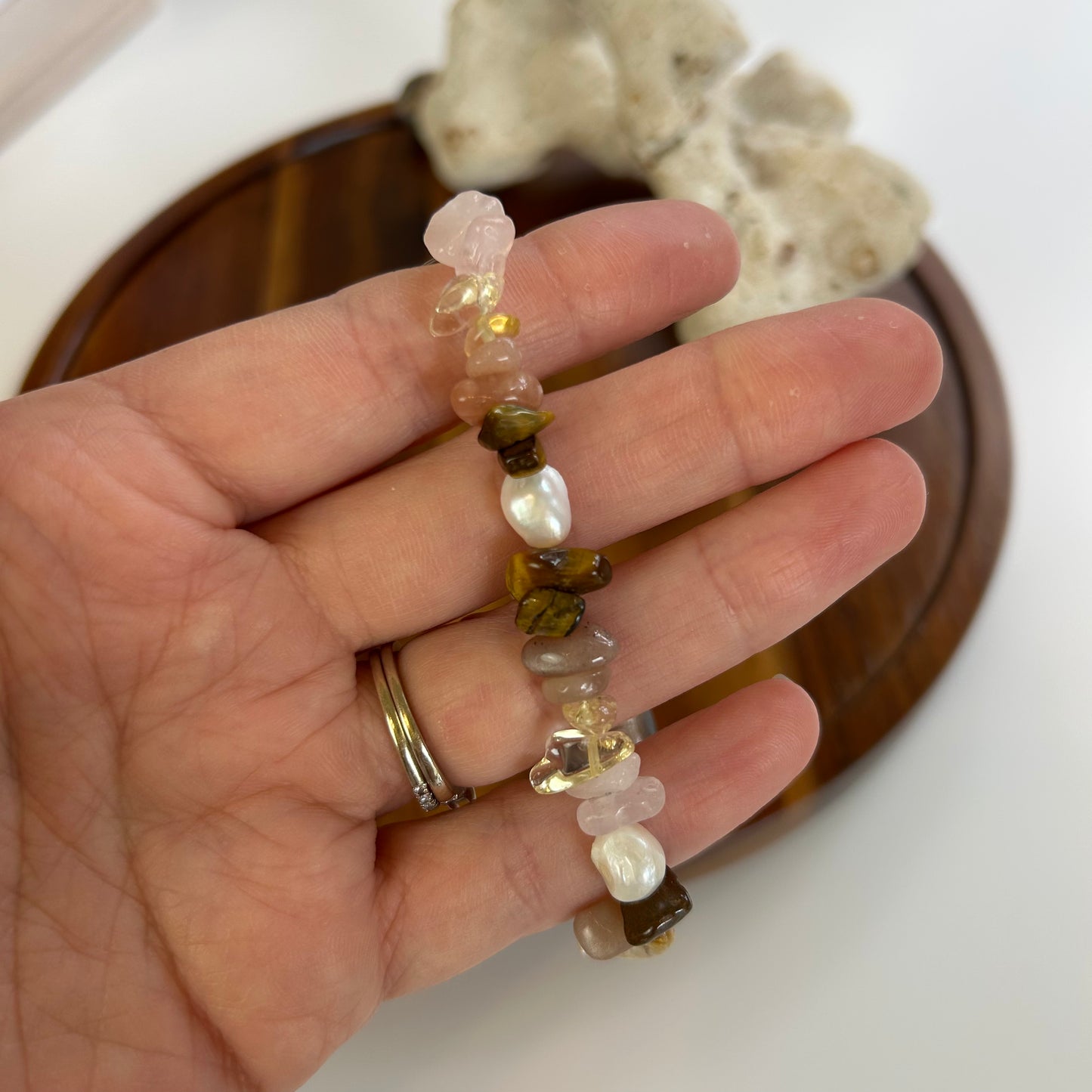 Cowrie Shell Stone & Pearls Stretch Bracelet