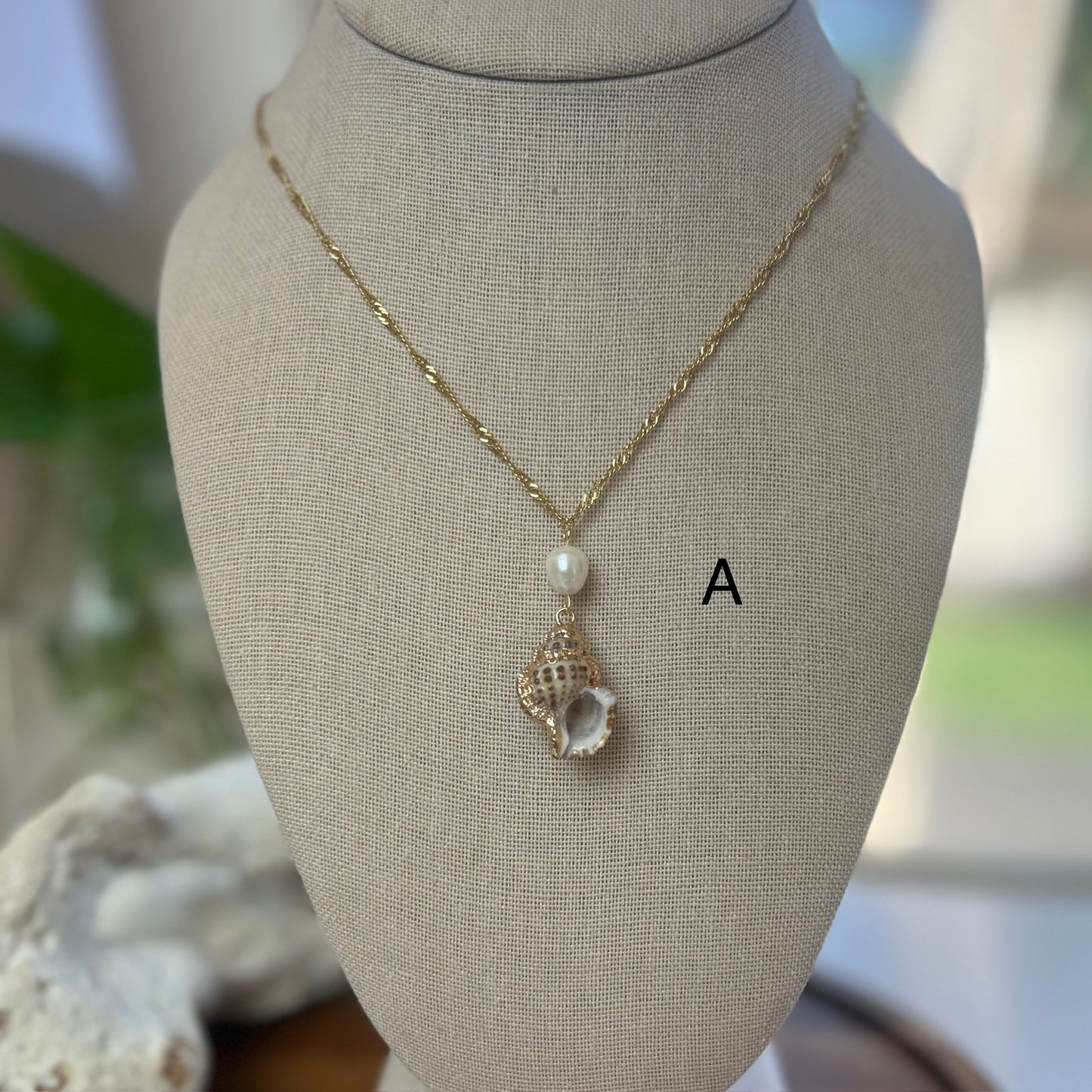 Pearl Drop Conch Shell Necklace