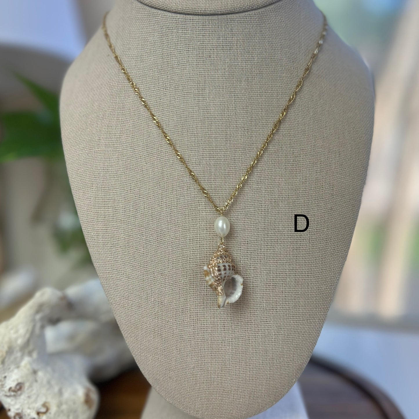 Pearl Drop Conch Shell Necklace