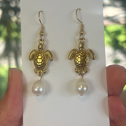 Honu & Pearls Gold Plated Earrings