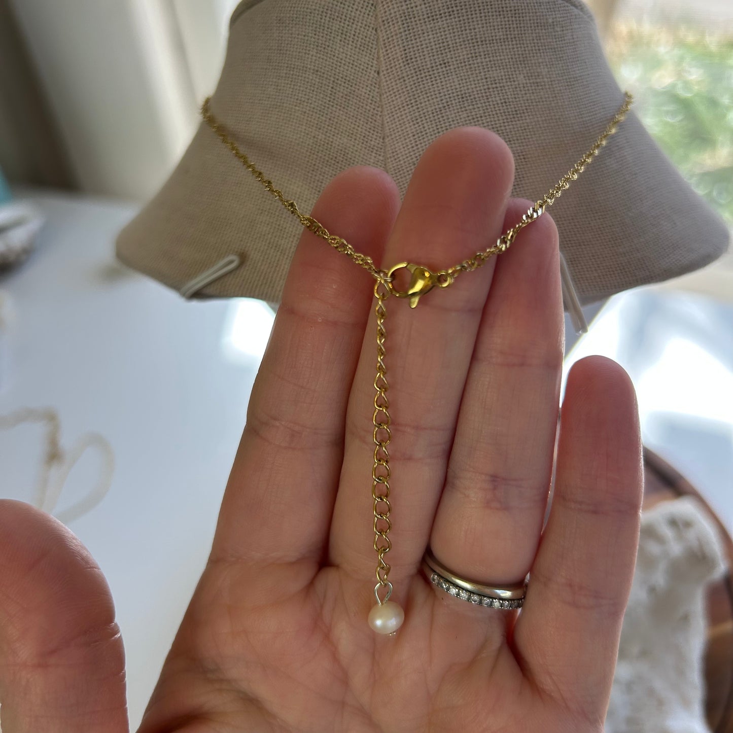 Shell Pearl Drop Necklace