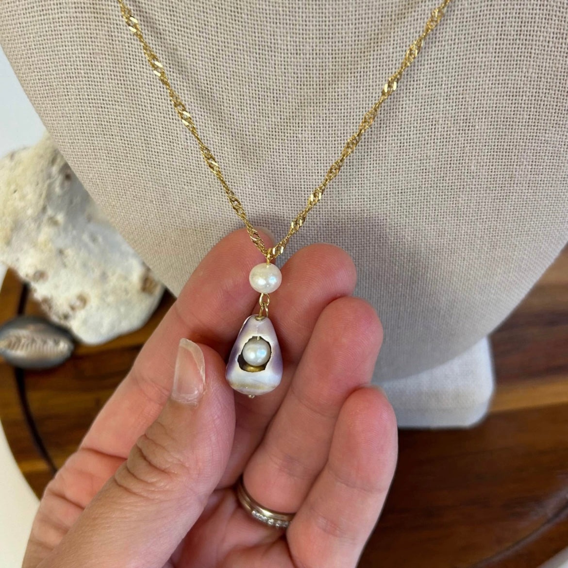 Cone Shell Pearl Inlay Pendant Necklace