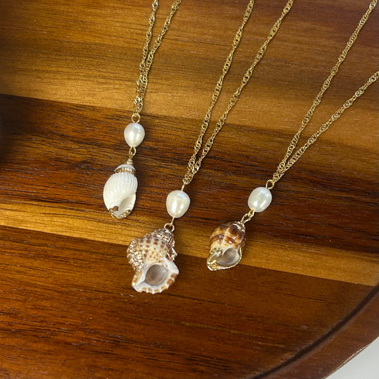 Pearl Drop Conch Shell Necklace