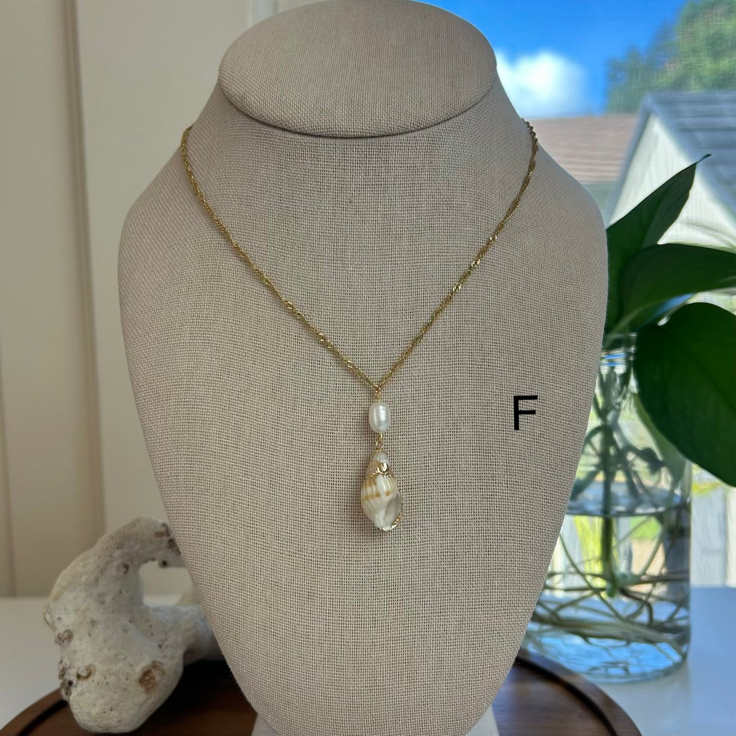 Pearl Drop Conch Shell Necklace Varieties