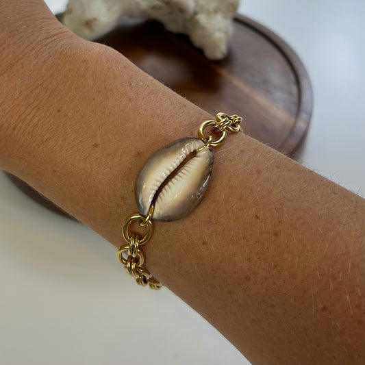 Cowrie Chunky Gold Link Bracelet