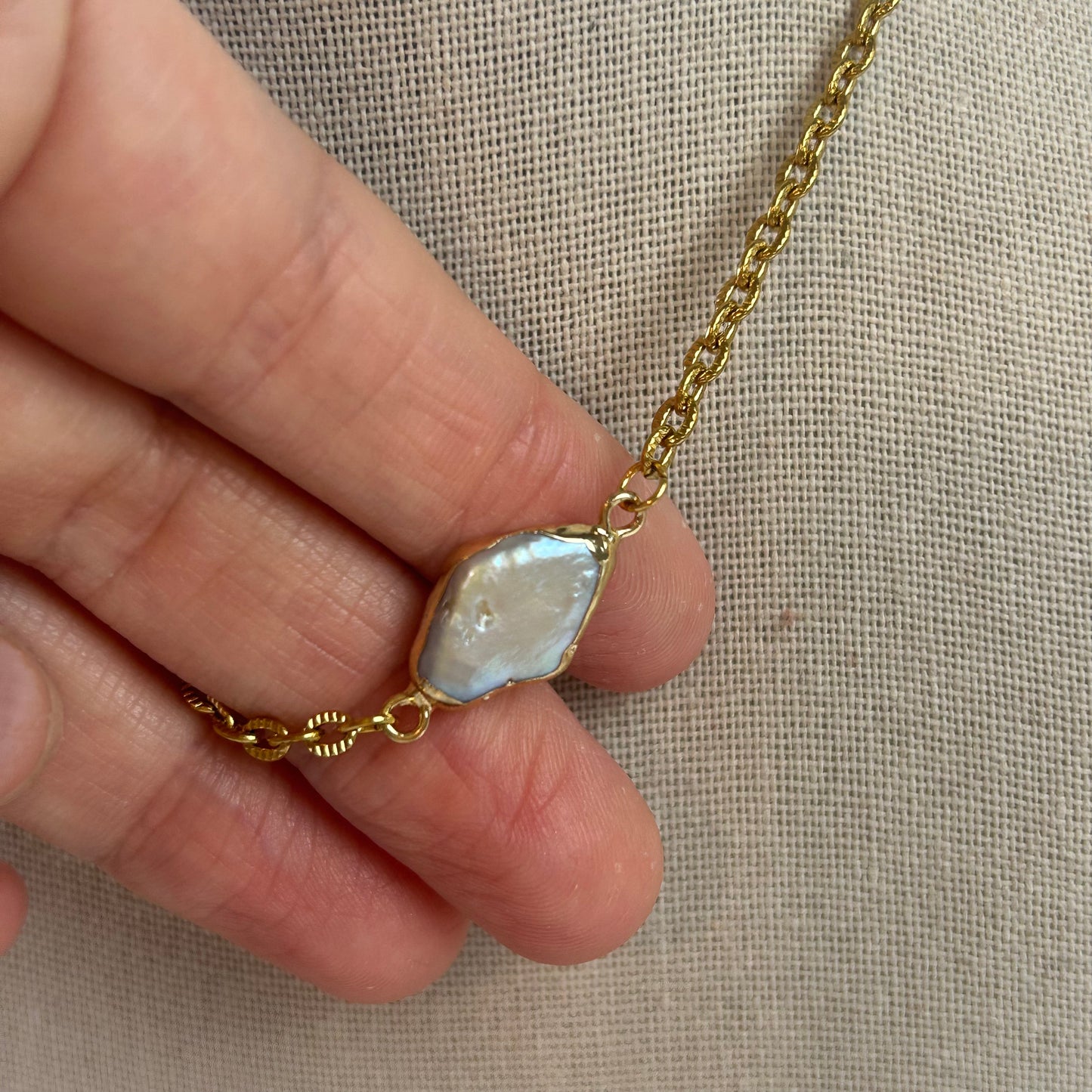 Mother of Pearl Crimped 18k Gold Chain Necklace