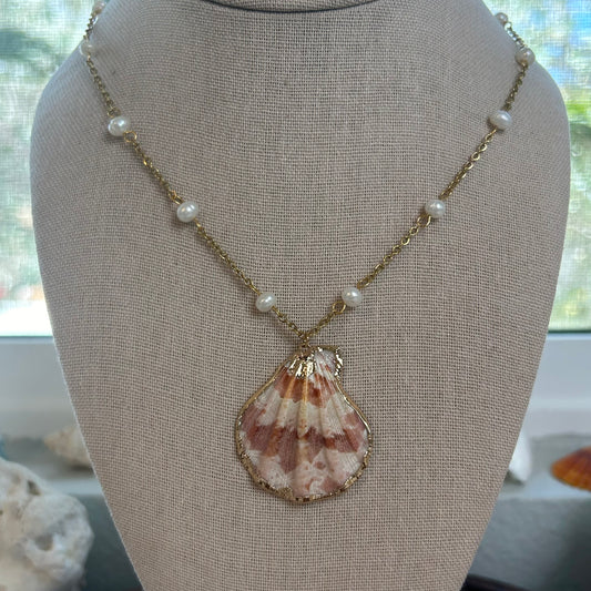 Pearl Beaded Seashell Pendant Necklace