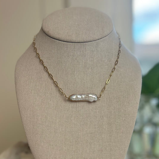 Baroque Fluid Form Pearl Bar Necklace