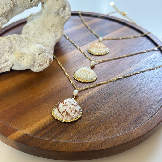 Elegant Shell & Pearl Pendant