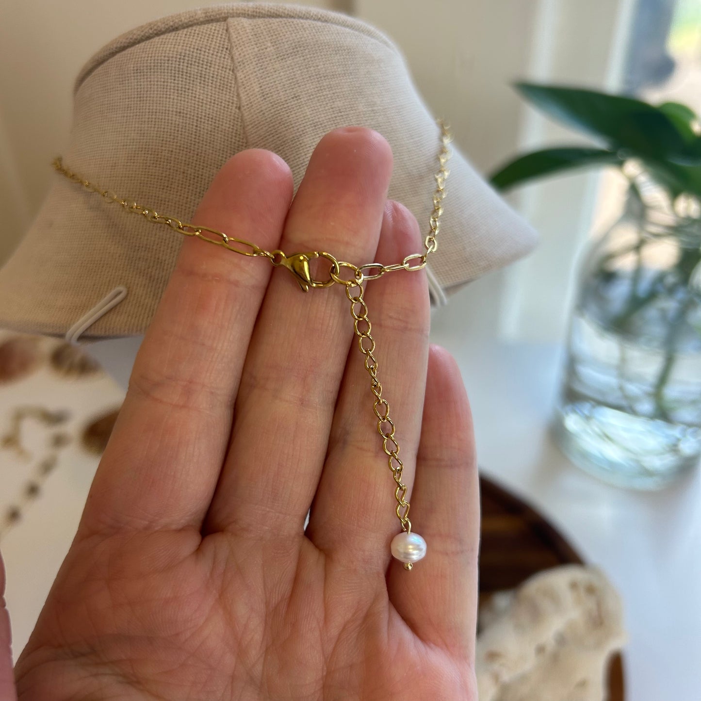 Baroque Fluid Form Pearl Bar Necklace