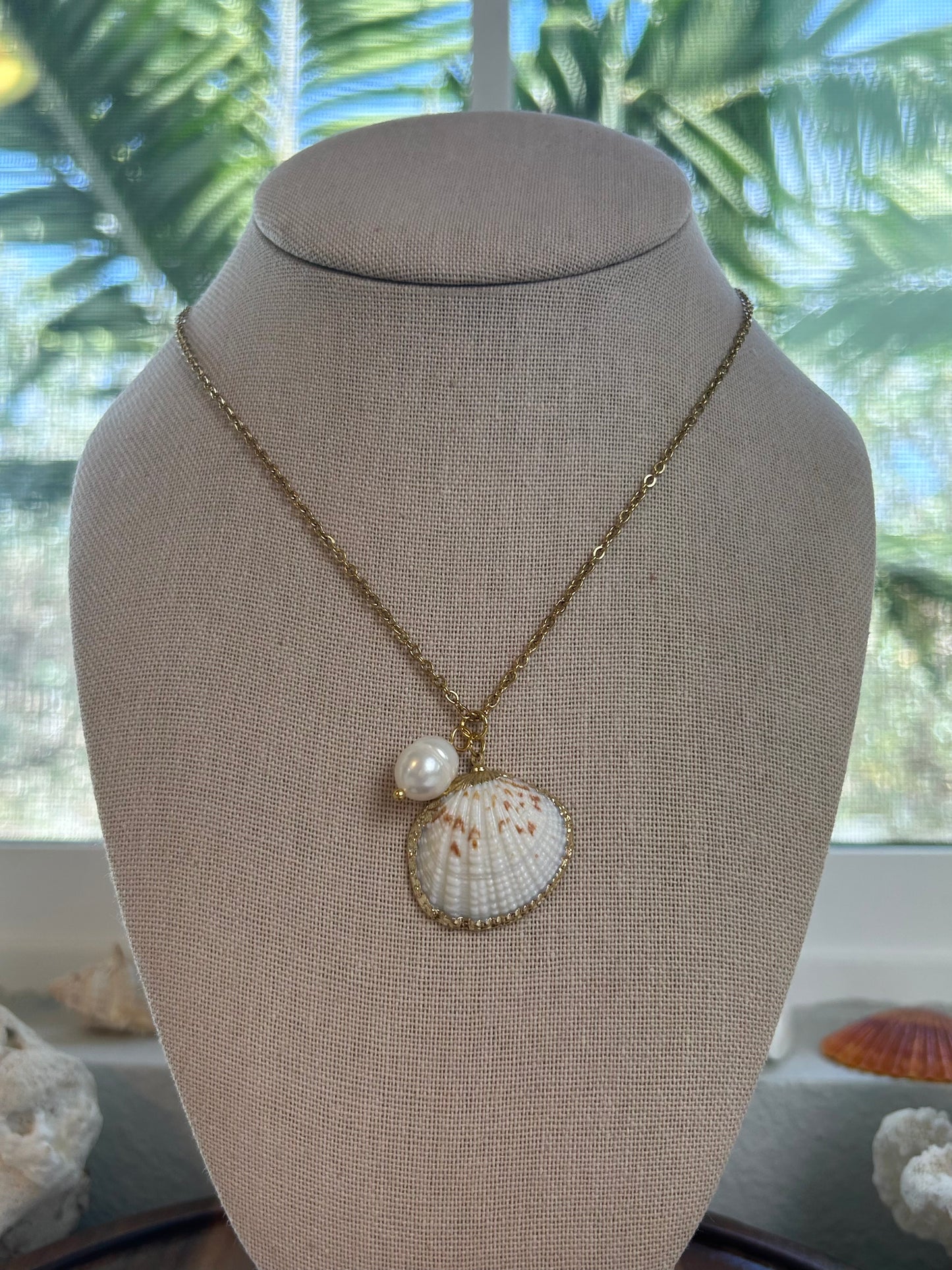 Scallop & Pearl Duet Necklace