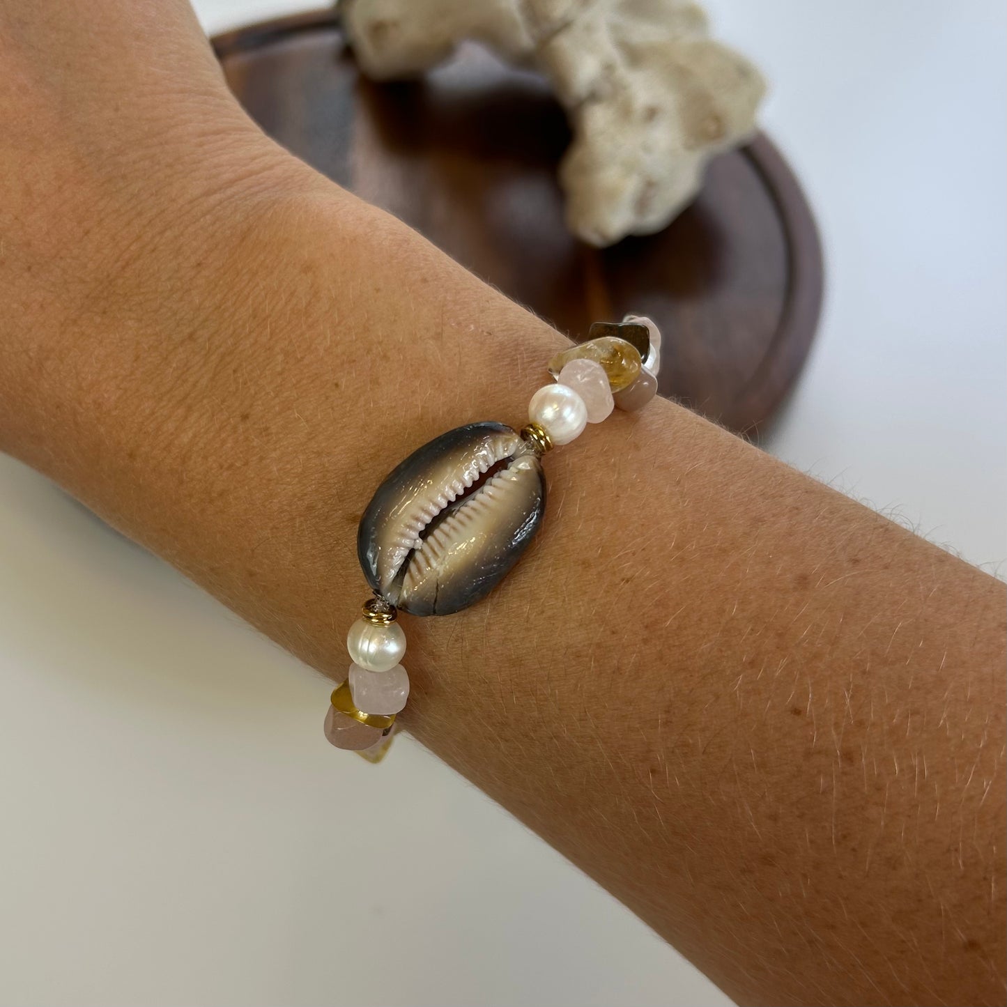 Cowrie Shell Stone & Pearls Stretch Bracelet