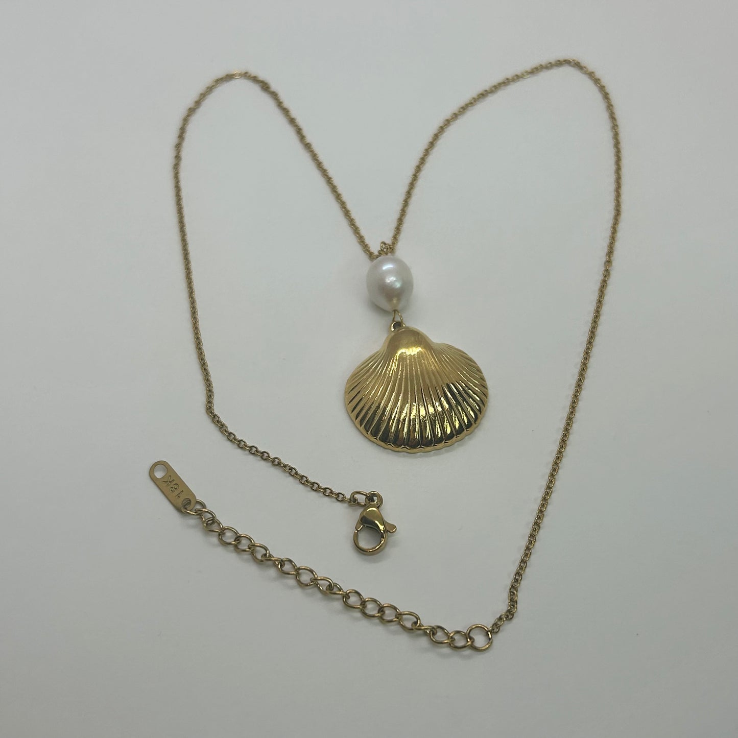 Elegant Shell & Pearl Drop Pendant Necklace