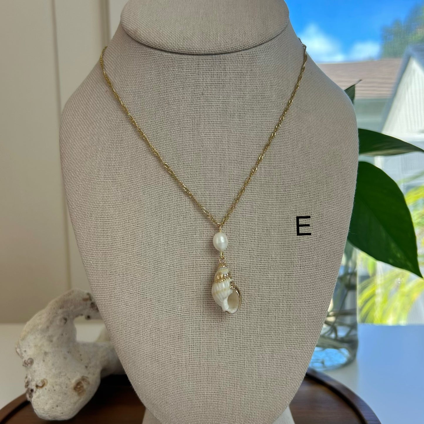 Pearl Drop Conch Shell Necklace Varieties