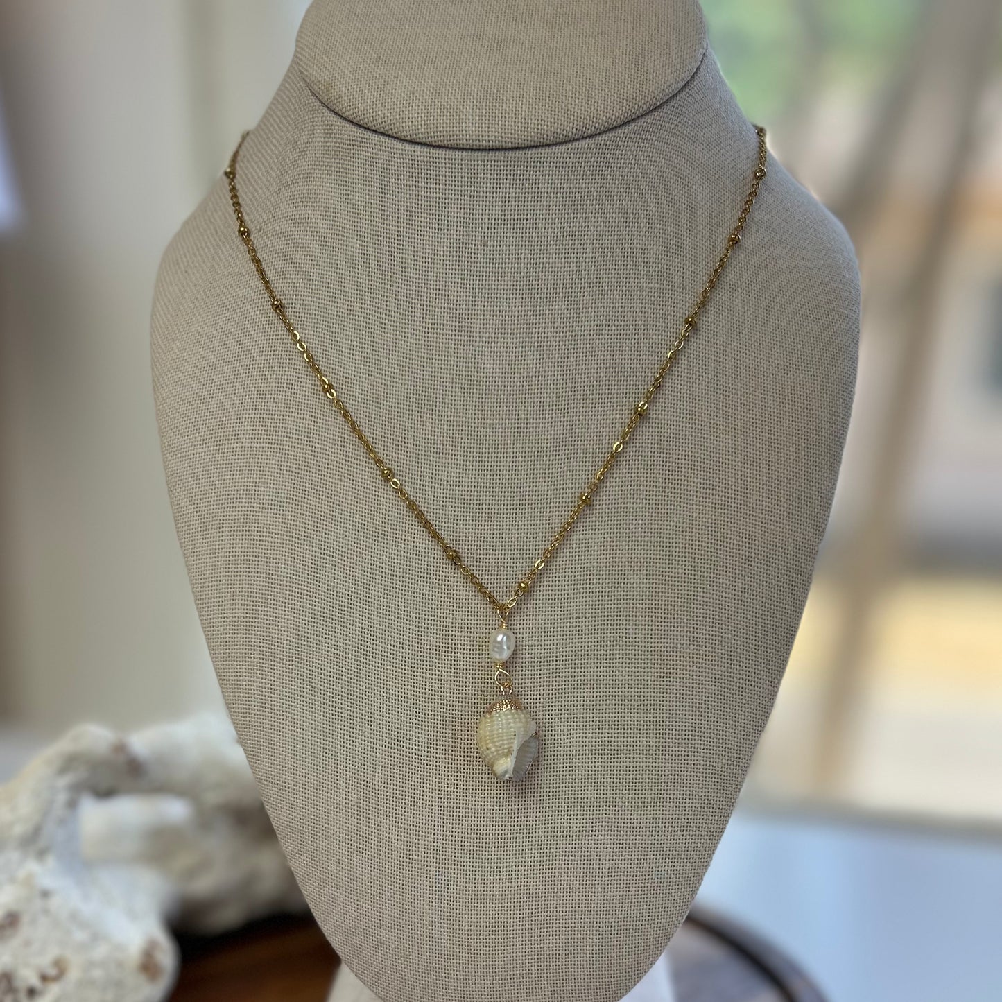 Dainty Neutral Shell & Pearl Drop Necklace