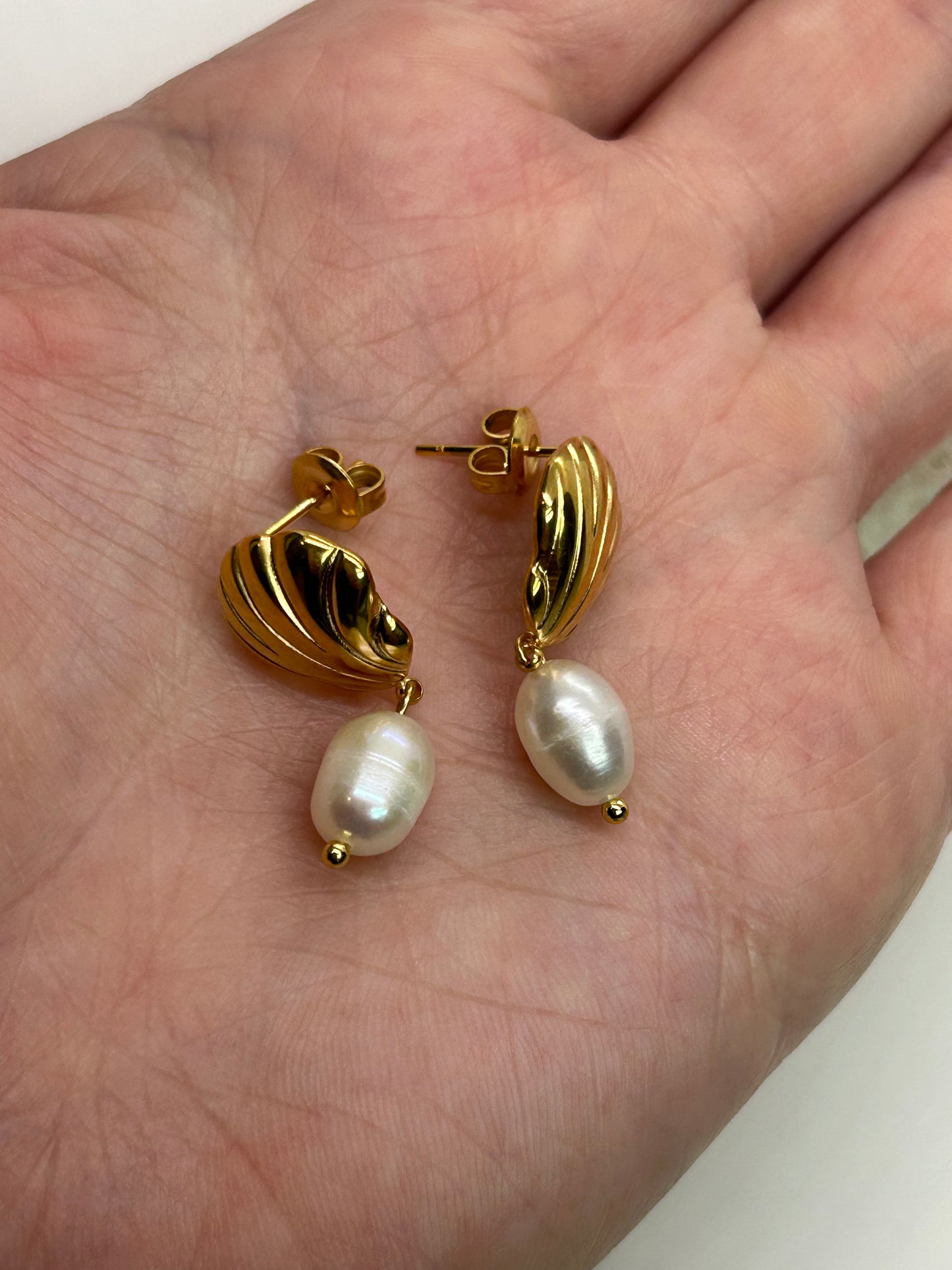 Seaside Charm Pearl Seashell Earrings