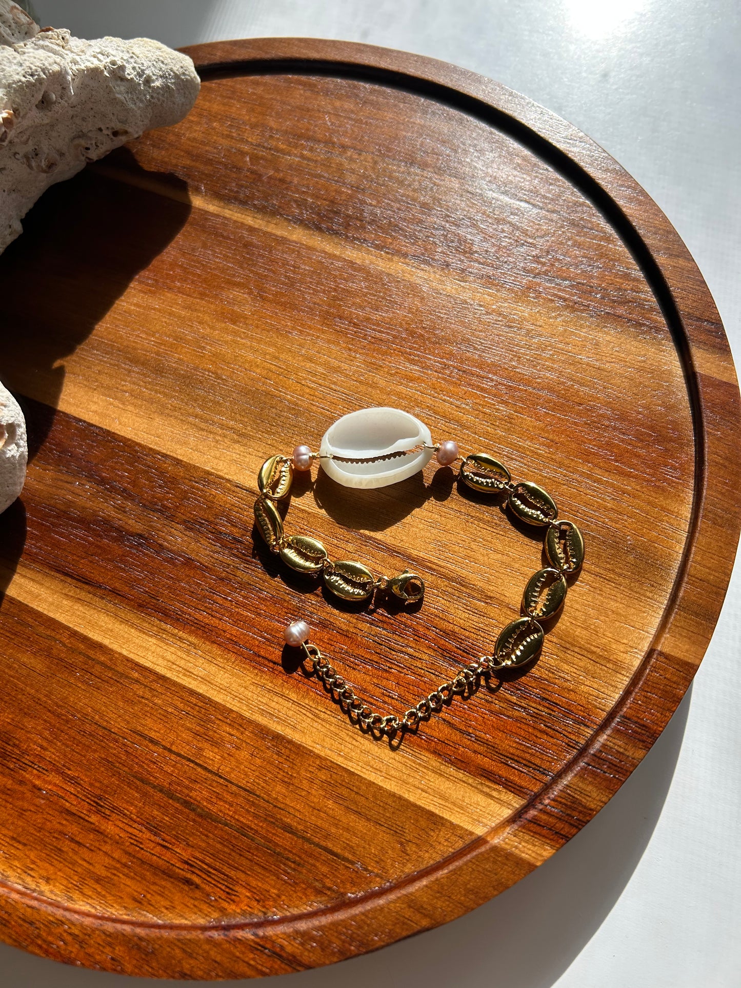 Granulated Cowrie & Lavender Pearls Bracelet
