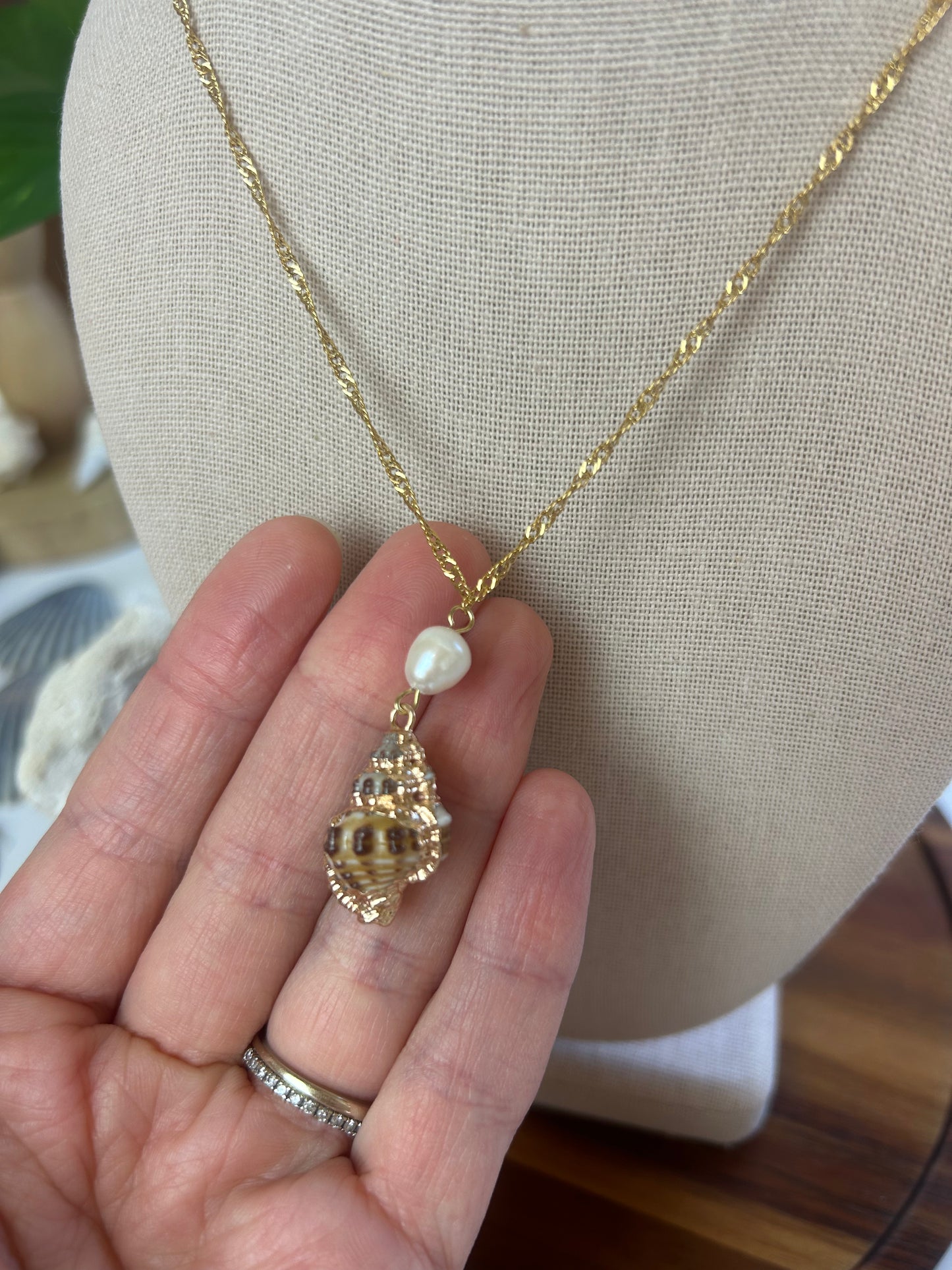 Pearl Drop Conch Shell Necklace