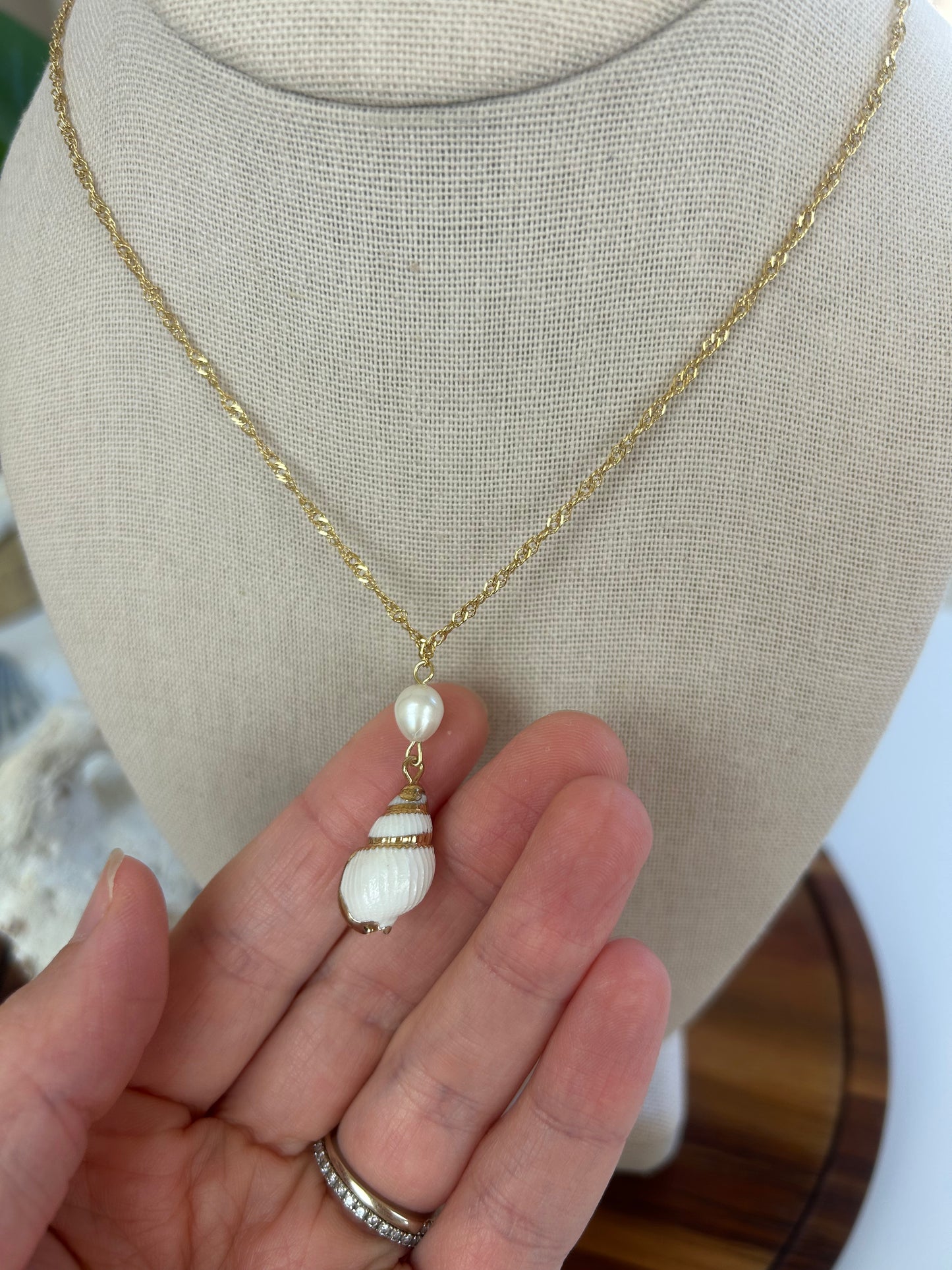 Pearl Drop Conch Shell Necklace