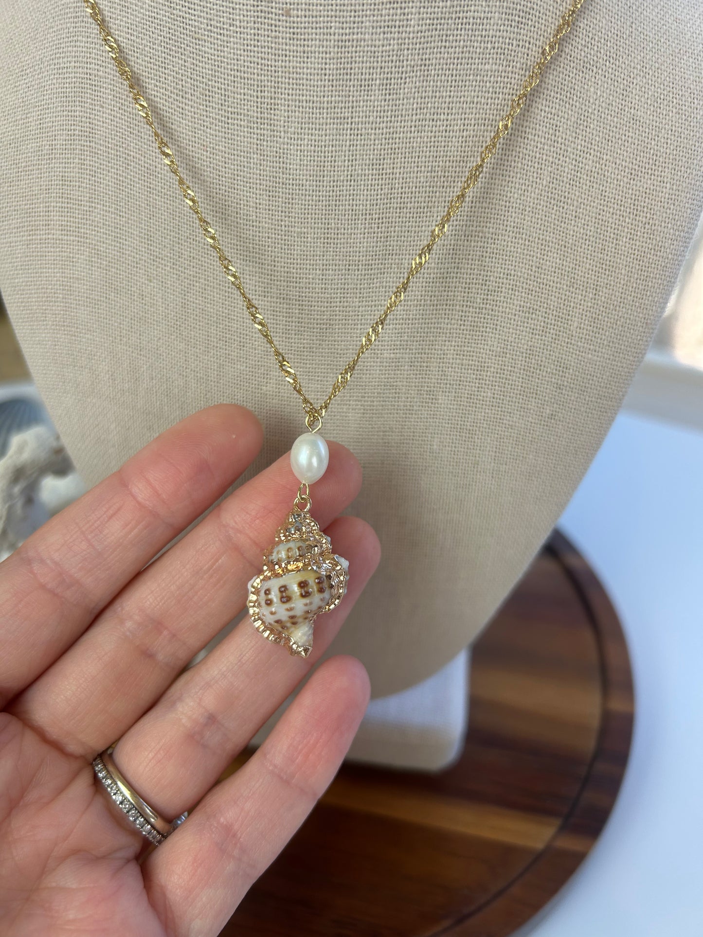 Pearl Drop Conch Shell Necklace