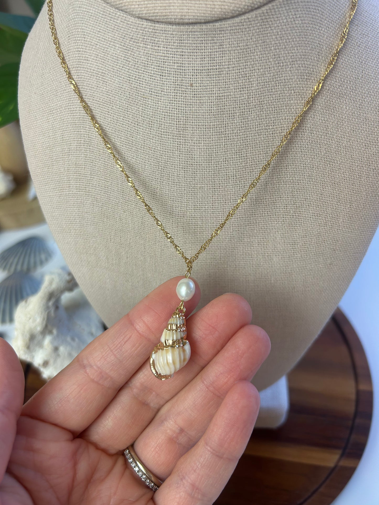 Pearl Drop Conch Shell Necklace